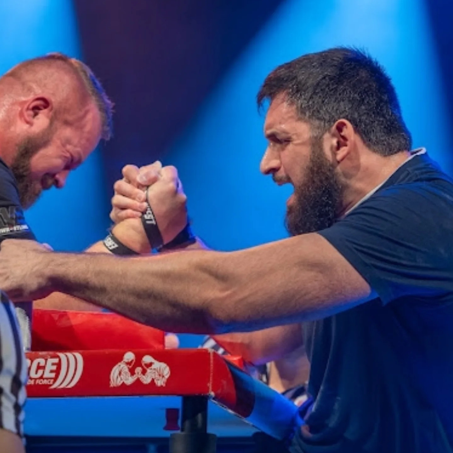 paris bras de fer sportif